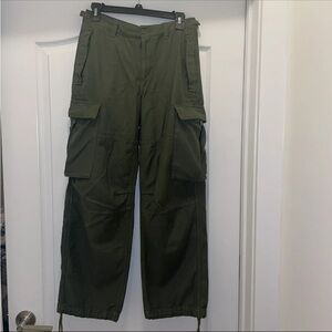 Aritzia fatigue cargo green
